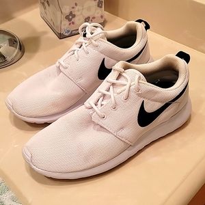 White Nike Tennis Shoes